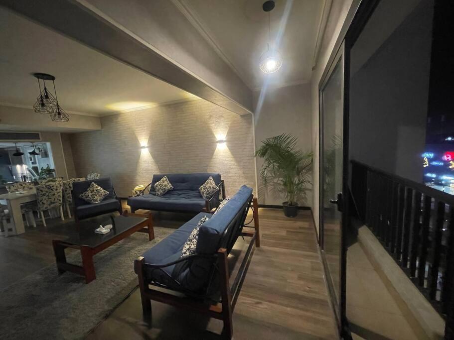 Entire Duplex In Porto New